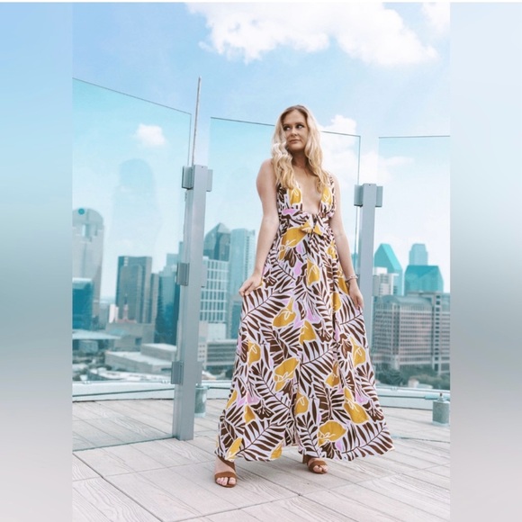 Aakaa women’s, low cut w/ front tie, tropical floral print dress, like new sz sm - Picture 4 of 11